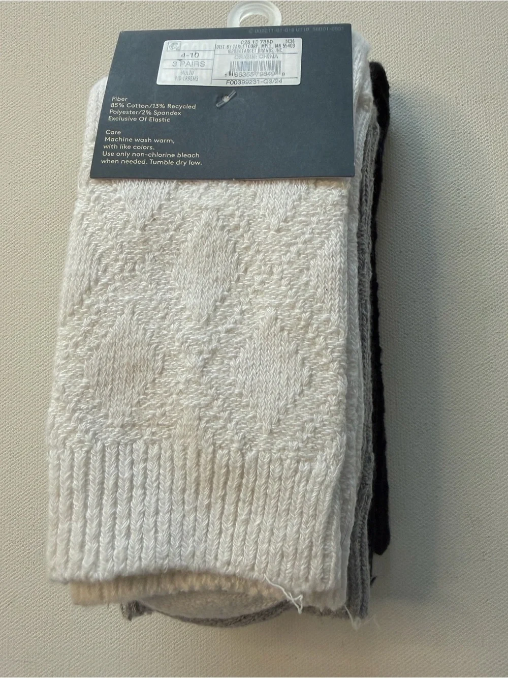 NWT Universal Thread Men's Crew Socks - Black & Gray - 3 Pack Size 4-10 (KB8)